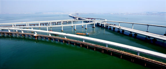 18、青島海灣大橋